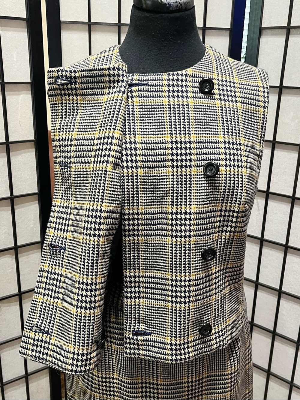 VINTAGE BANANA REPUBLIC WOOL GLEN Plaid Tweed TWO PIECE VEST SKIRT SUIT SZ 8 - Picture 12 of 16